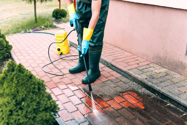 Best Driveway Pressure Washing  in Colonial Pine Hills, SD